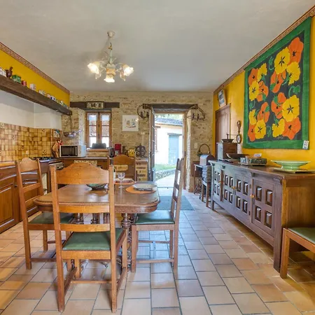 Perigourdin Grande Piscine Holiday home *